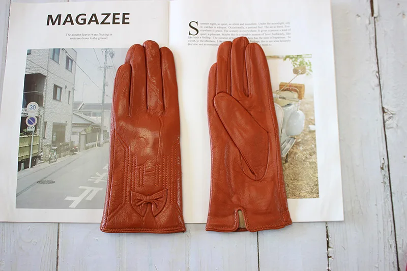 Women's Winter Warm Color Leather Gloves Fashion Striped Style Windproof Sheepskin Velvet Lining Driving Gloves