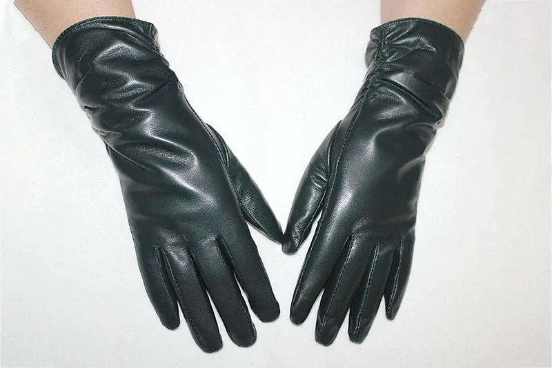 Women's Sheepskin Leather Gloves With Velvet Lining For Warmth in Autumn and Winter Outdoor Anti Cold Motorcycle Driving Gloves