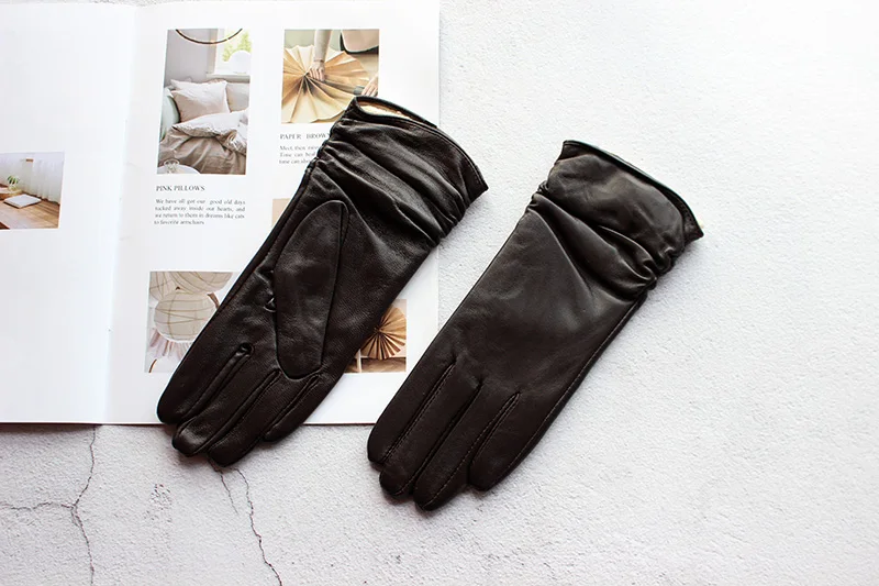 Women's Sheepskin Leather Gloves With Velvet Lining For Warmth in Autumn and Winter Outdoor Anti Cold Motorcycle Driving Gloves