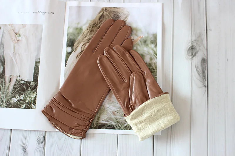 Women's Sheepskin Leather Gloves With Velvet Lining For Warmth in Autumn and Winter Outdoor Anti Cold Motorcycle Driving Gloves