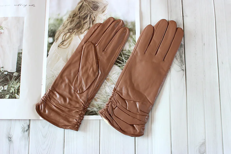 Women's Sheepskin Leather Gloves With Velvet Lining For Warmth in Autumn and Winter Outdoor Anti Cold Motorcycle Driving Gloves