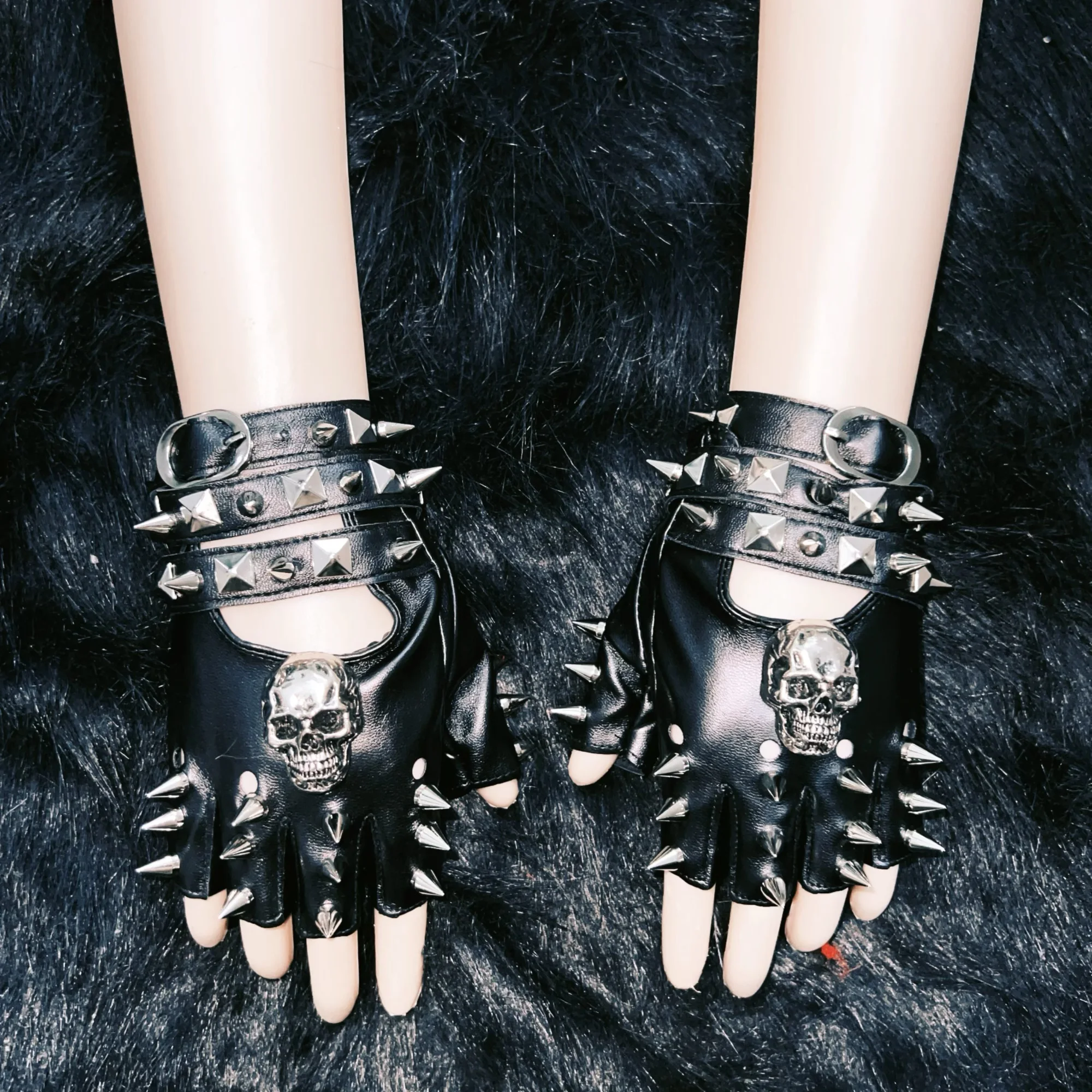 Skull glove vintage glove y2k fashion gothic fashion gothic glove y2k glove harajuku glove rivet glove