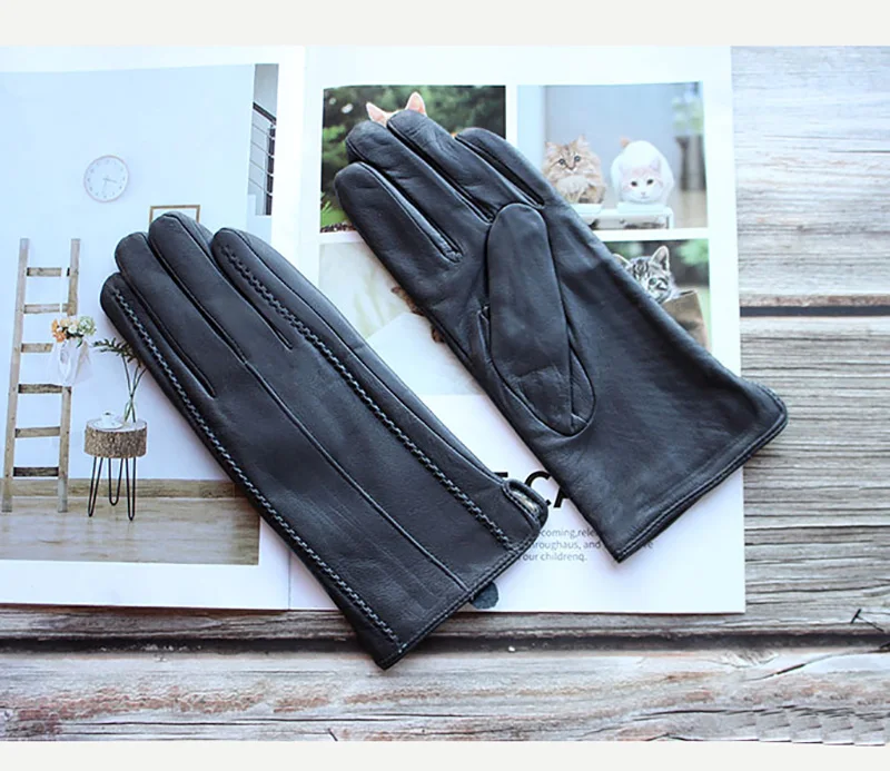 Women's Colored Leather Gloves Fashion Striped Style with Velvet Lining Warm Autumn Winter Sheepskin Finger Gloves