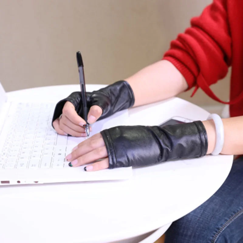 Fashion Female Thin PU Leather Punk Dance Gloves Women Half Finger Non-slip Driving Sexy Fingerless Nightclub Show Gloves S89