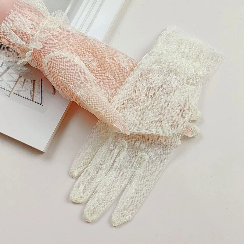 Korean White Hollow Flower Lace Gloves Sexy Mesh Short Bride Wedding Dress Photography Photo Accessories Female Summer Sunscreen