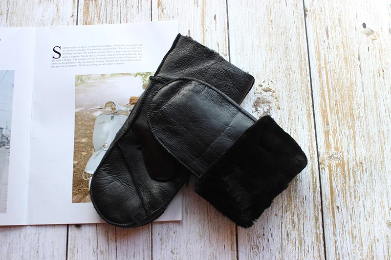 Men's Winter Warm Sheepskin Fur Mittens Thickened Windproof Cold-Proof Wool Lined Leather Gloves for Cold Weather Protection