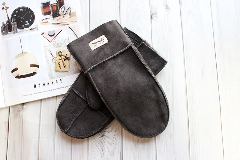 Men's Winter Warm Sheepskin Fur Mittens Thickened Windproof Cold-Proof Wool Lined Leather Gloves for Cold Weather Protection