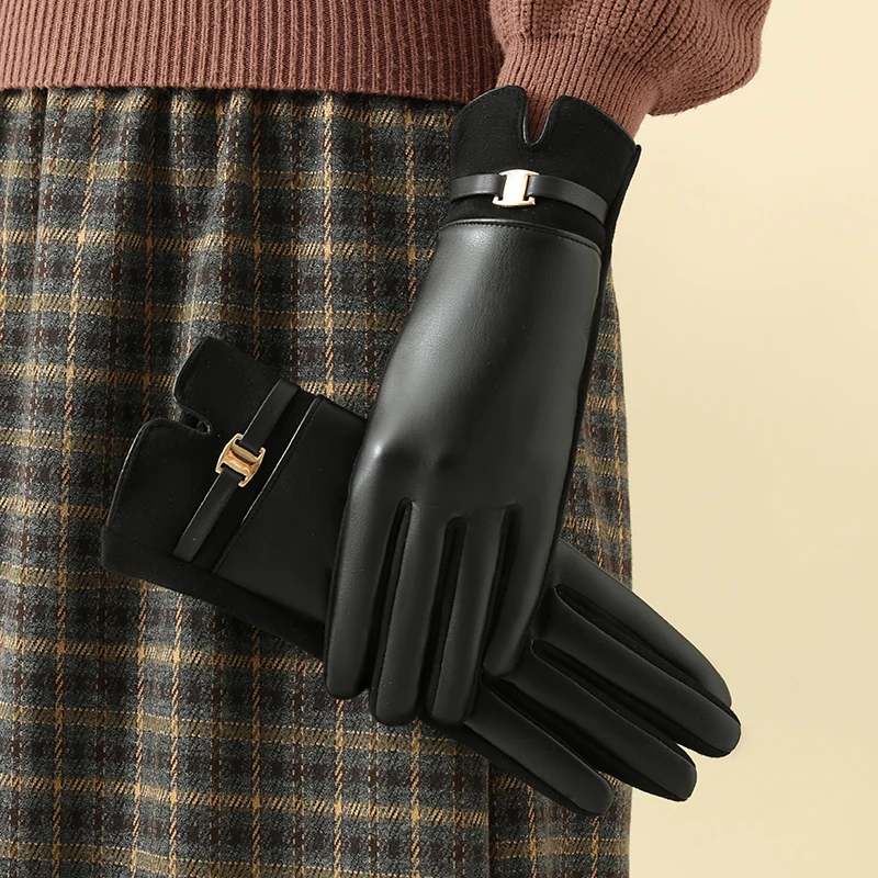 1 Pair of Gloves for Women in Winter Fleece-Lined to Heattech and Touch Screen Pu Elegant and Exquisite Cycling Driving Gloves