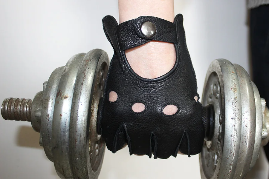 Car Driving Deerskin Leather Fingerless Gloves Men's Short Fashion Hollow Summer Sports Fitness Motorcycle Riding Half Finger