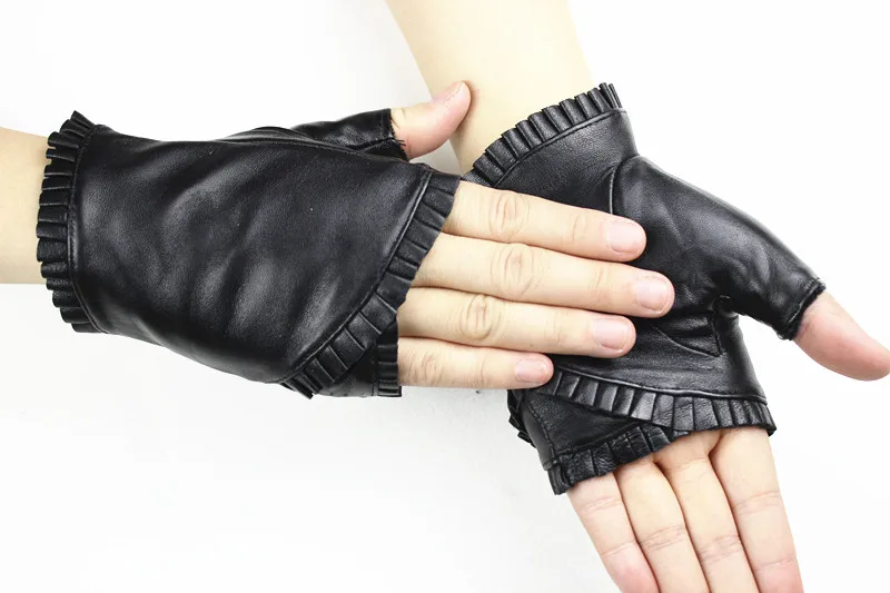 Women's Half Finger Leather Gloves Fashion Four Seasons Driving Wrinkle Style Sheepskin Gloves Outdoor Sports Cycling Anti Slip