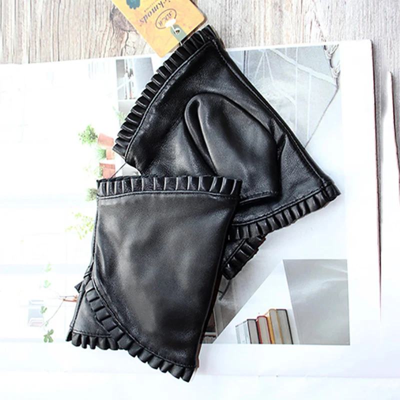 Women's Half Finger Leather Gloves Fashion Four Seasons Driving Wrinkle Style Sheepskin Gloves Outdoor Sports Cycling Anti Slip