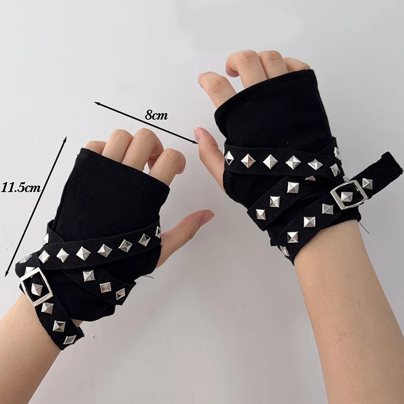 Black Rivet Chain Gloves Unisex Y2K Strap Girl Sleeve Hand Cover Teenage Girls Hip Hop Arm Cover Driving Gloves Accessories