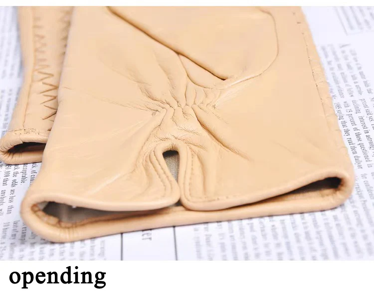 European Hand Woven Leather Lambskin Gloves for Woman 2025 Winter Black Beige Plaid Short Luvas Mujer Outdoor Warm Handschuhe