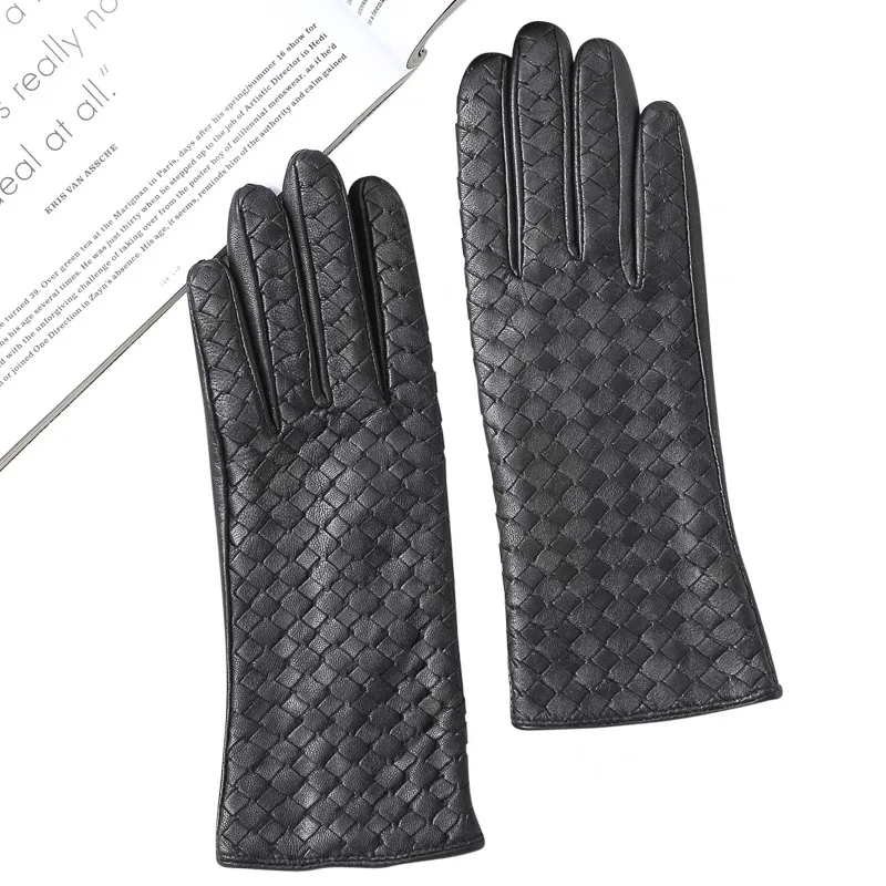 European Hand Woven Leather Lambskin Gloves for Woman 2025 Winter Black Beige Plaid Short Luvas Mujer Outdoor Warm Handschuhe