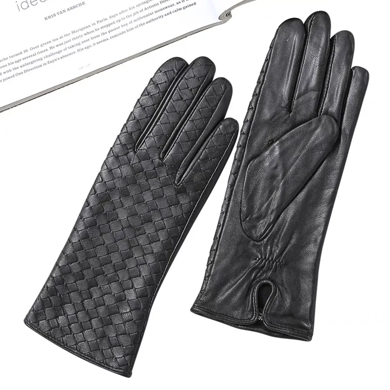 European Hand Woven Leather Lambskin Gloves for Woman 2025 Winter Black Beige Plaid Short Luvas Mujer Outdoor Warm Handschuhe