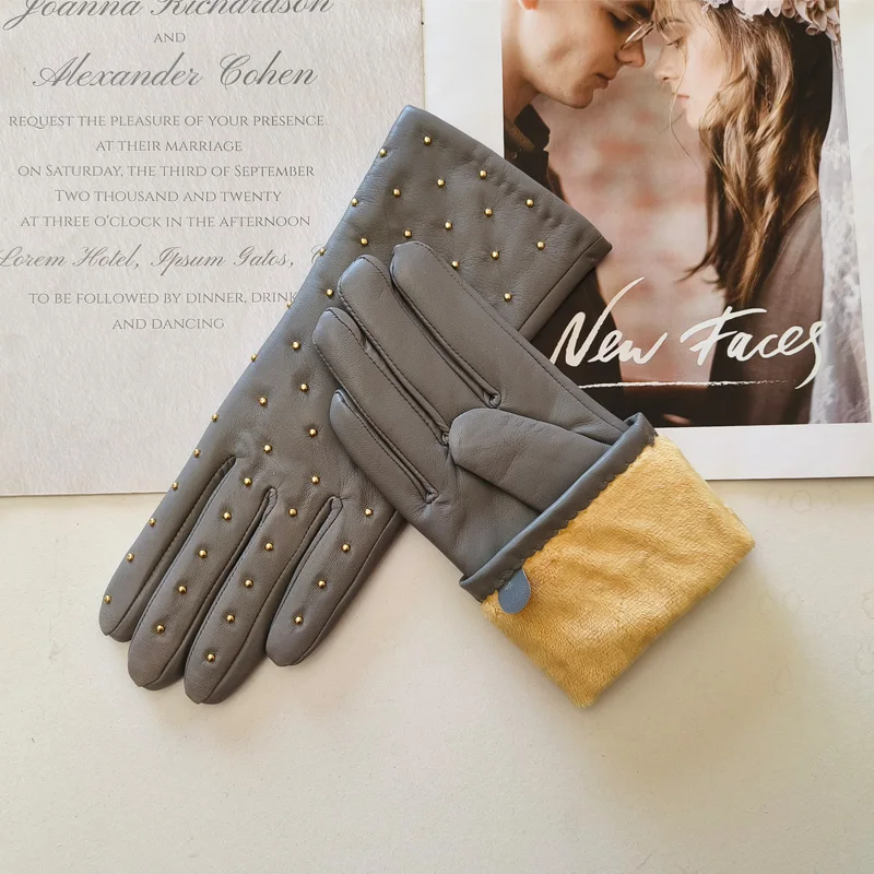 New Women's Sheepskin Gloves Leather Fashion Belt Rhinestone Warm Velvet Lining Gloves Winter