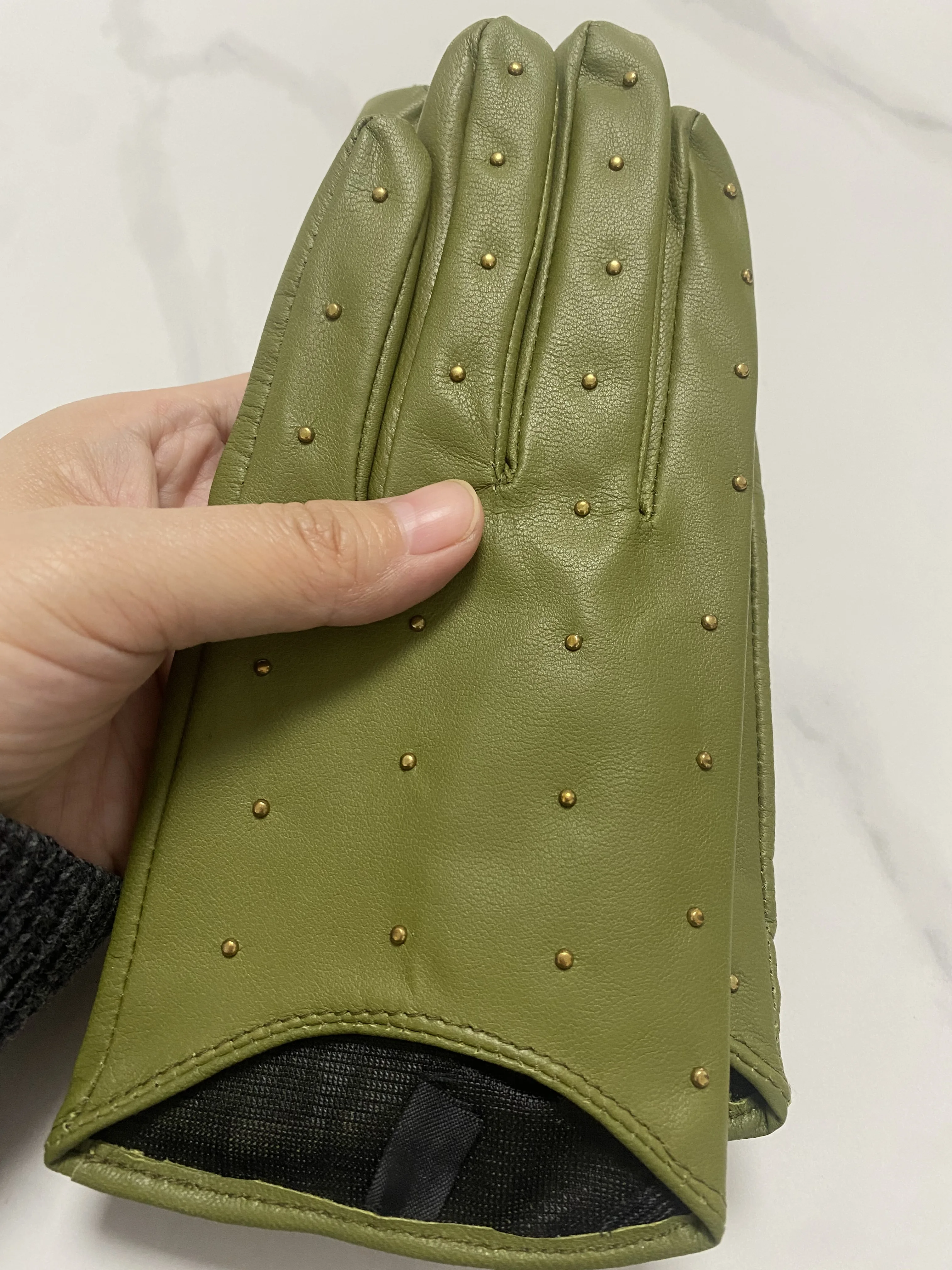 Women's Spring Autumn Natural Sheepskin Leather Gloves Female Genuine Leather Punk Style Rivet Motorcycle Driving Gloves R755
