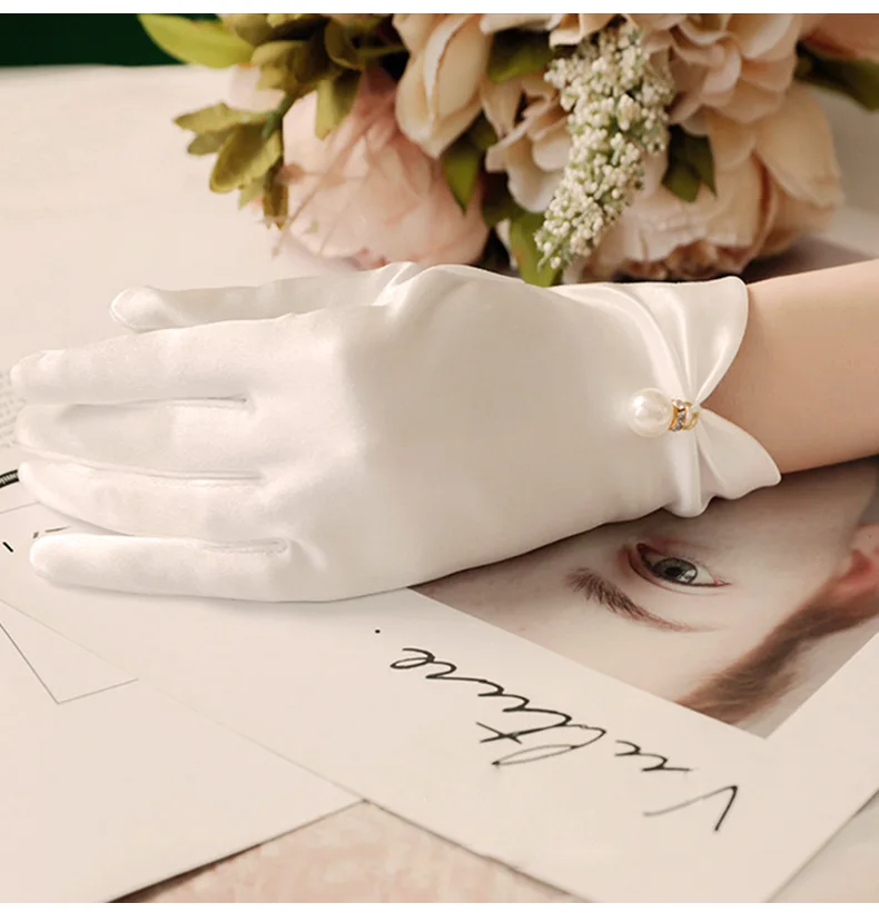 2025 Elegant Bridal Five Finger Performance Lolita JK Full Finger Gloves Pearl Women Wedding Gloves Korean Driving Mittens