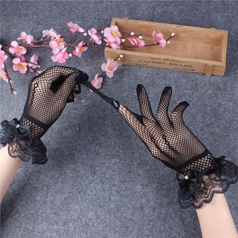 Fashion Elegant Ladies Short Lace Gloves Sheer Fishn Net Black White Prom Party Gloves Female's Fashionable Soild Color Mittens
