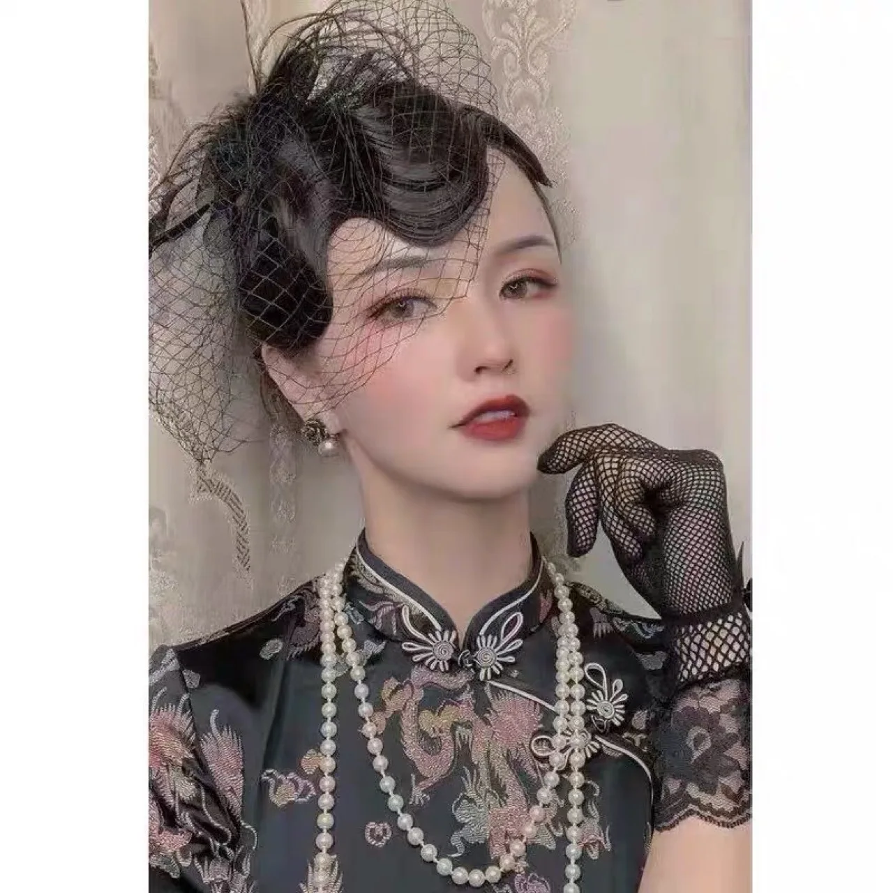 Fashion Elegant Ladies Short Lace Gloves Sheer Fishn Net Black White Prom Party Gloves Female's Fashionable Soild Color Mittens