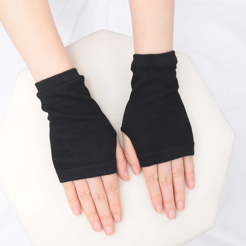 Anime Women Short Fingerless Gloves Cosplay Mitten Unisex Oversleeve Arm Warmer Men's Fashion Warm Cuff Gloves Cosplay Accessory