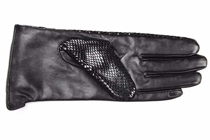 Women's Snake Print Leather Sheepskin Gloves High Gloss Velvet Lined Warm Fashion Driving Gloves for Autumn Winter