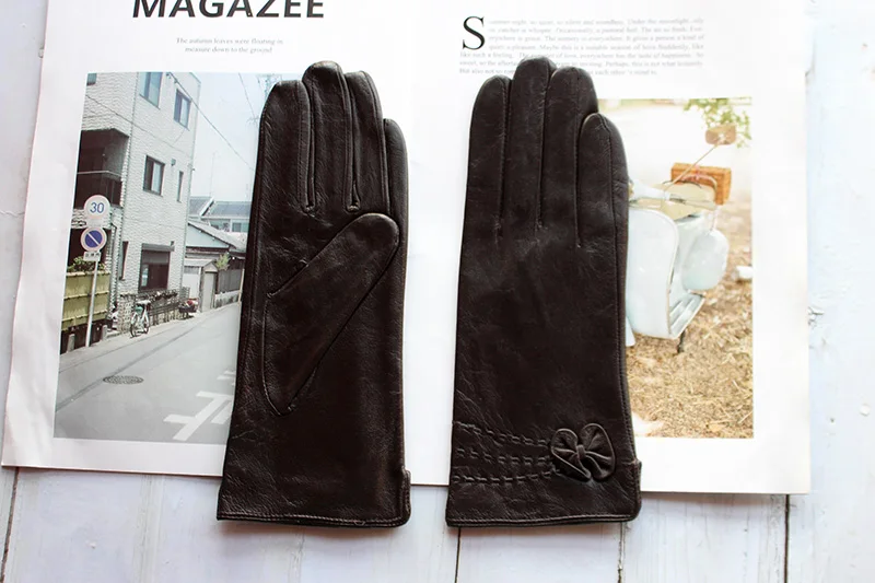 Colorful Leather Gloves Women Fashion Simple Style Velvet Lining Autumn Winter Warm Ladies Sheepskin Finger Gloves
