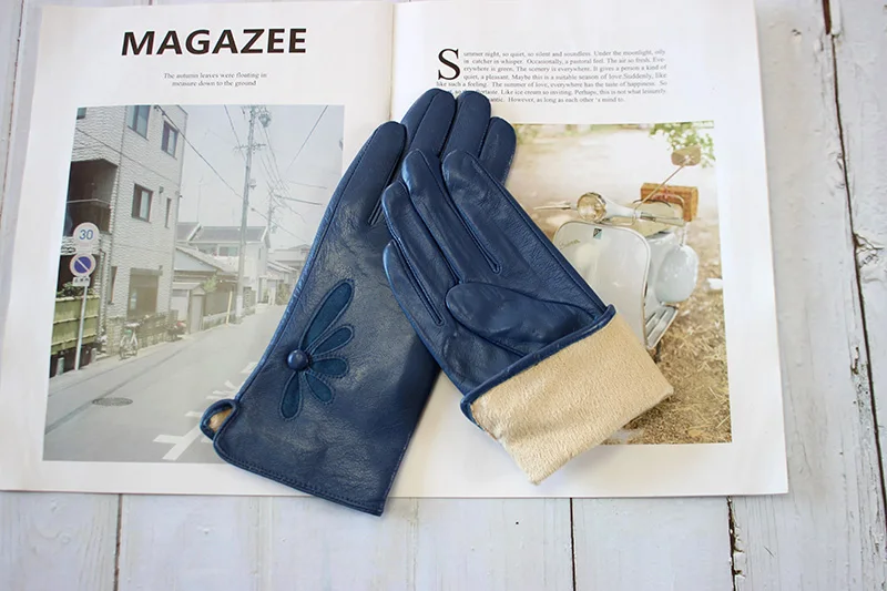 Colorful Leather Gloves Women Fashion Simple Style Velvet Lining Autumn Winter Warm Ladies Sheepskin Finger Gloves