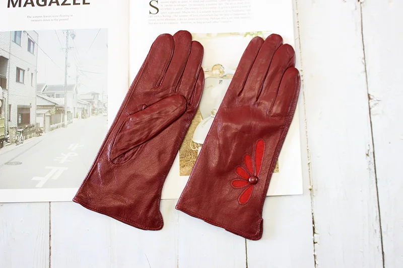 Colorful Leather Gloves Women Fashion Simple Style Velvet Lining Autumn Winter Warm Ladies Sheepskin Finger Gloves