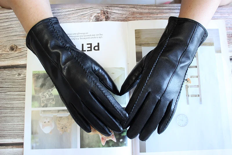 Colorful Leather Gloves Women Fashion Simple Style Velvet Lining Autumn Winter Warm Ladies Sheepskin Finger Gloves