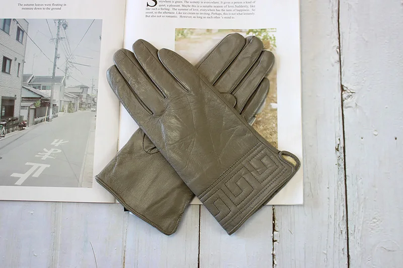 Colorful Leather Gloves Women Fashion Simple Style Velvet Lining Autumn Winter Warm Ladies Sheepskin Finger Gloves