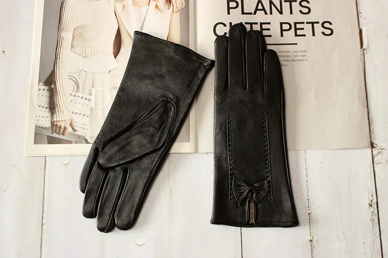 Colorful Leather Gloves Women Fashion Simple Style Velvet Lining Autumn Winter Warm Ladies Sheepskin Finger Gloves