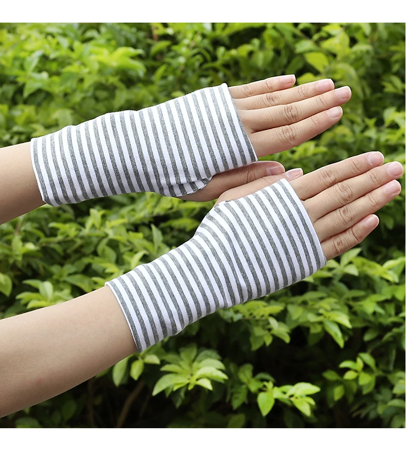 Short Fingers Striped Half Finger Gloves Unisex Sun Protection Pure Drive and Ride Fingerless Style Warm Fashionable Gloves