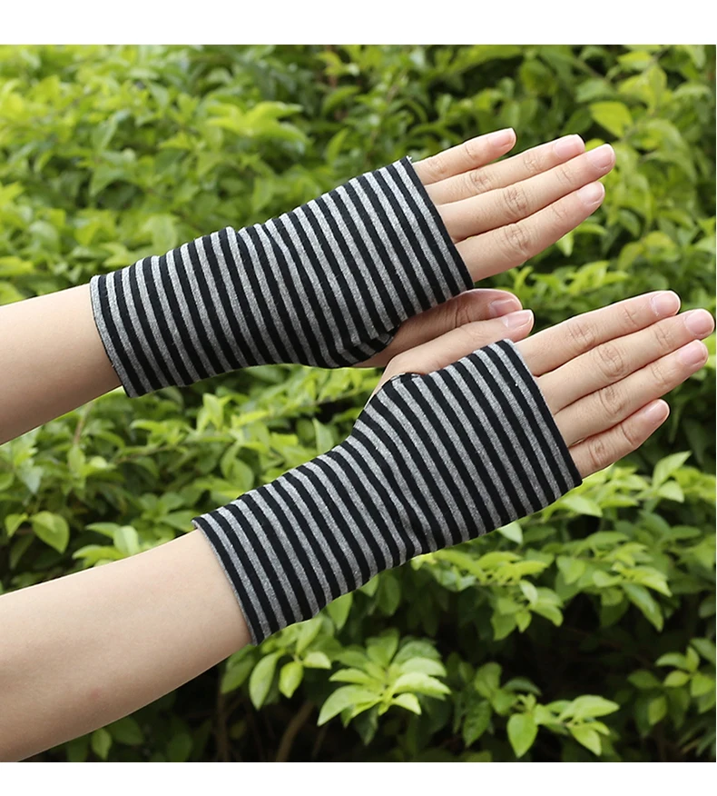 Short Fingers Striped Half Finger Gloves Unisex Sun Protection Pure Drive and Ride Fingerless Style Warm Fashionable Gloves