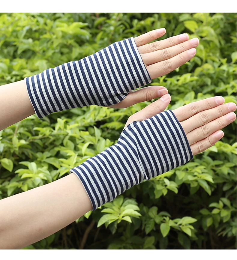 Short Fingers Striped Half Finger Gloves Unisex Sun Protection Pure Drive and Ride Fingerless Style Warm Fashionable Gloves