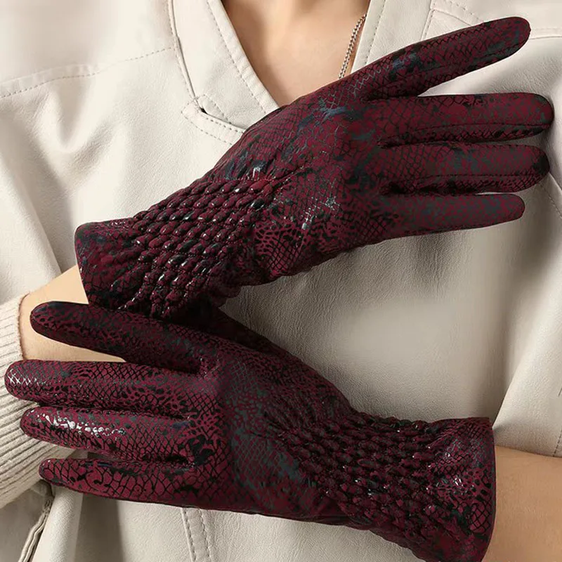 Snake Pattern Fashion Personality Winter Keep Warm Women's Gloves Touch Screen Windproof Light Waterproof Elasticity