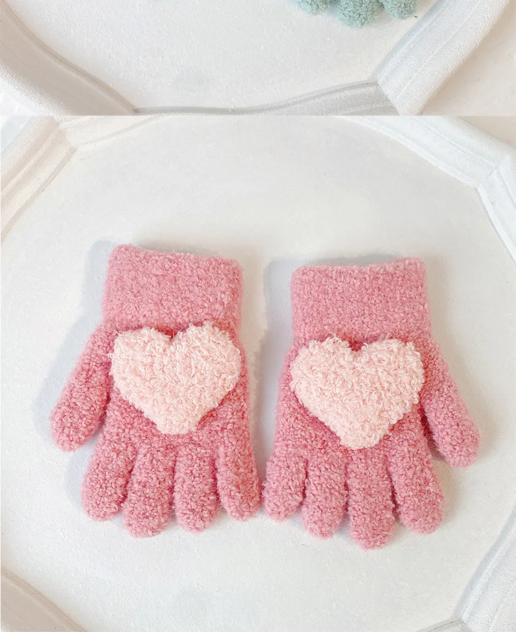 3-6 years old winter solid color children's love gloves, warm and cold resistant, all finger thick, boys' and girls' hand warmer