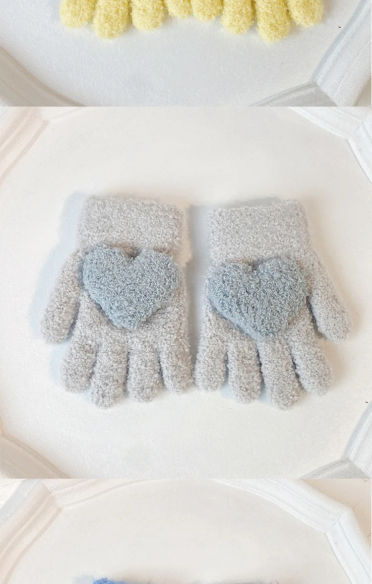 3-6 years old winter solid color children's love gloves, warm and cold resistant, all finger thick, boys' and girls' hand warmer
