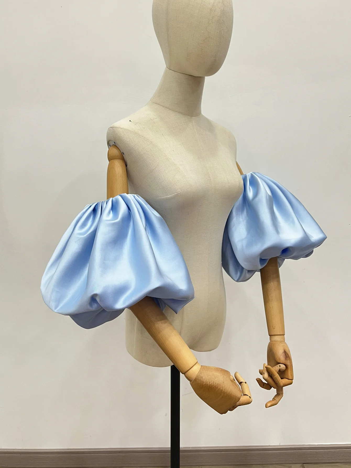 Women's Elegant Designer Puff Satin Arm Sleeve Female Vintage Photography Formal Dress Performance Party Glove R3370