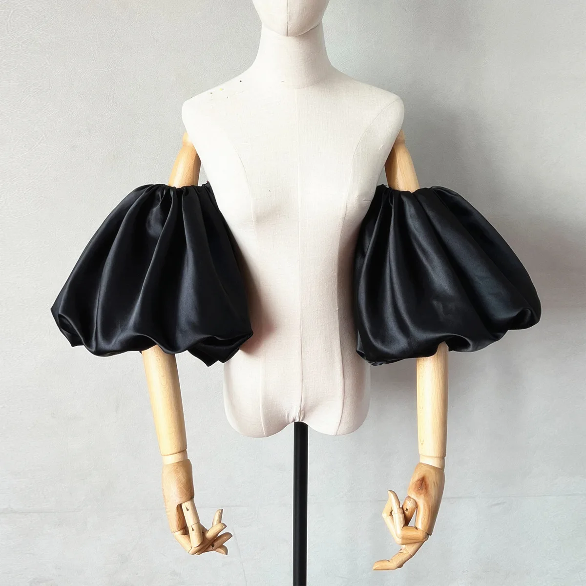 Women's Elegant Designer Puff Satin Arm Sleeve Female Vintage Photography Formal Dress Performance Party Glove R3370