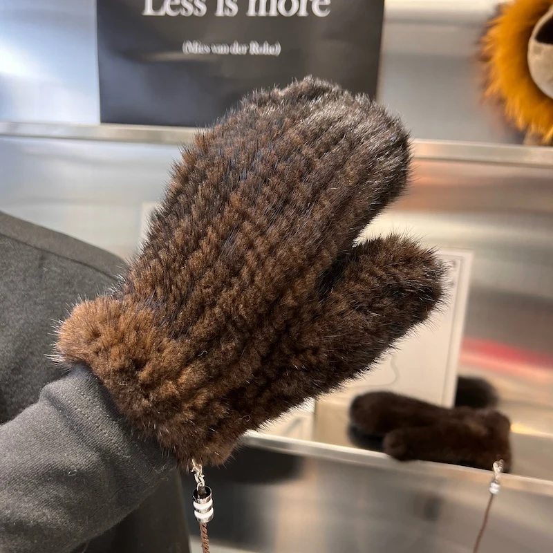 Winter Real Mink Fur Gloves Fashion Soft Warm 100%Natural Mink Fur Gloves Lady Good Elastic Genuine Fur Gloves Knitted Fur Glove