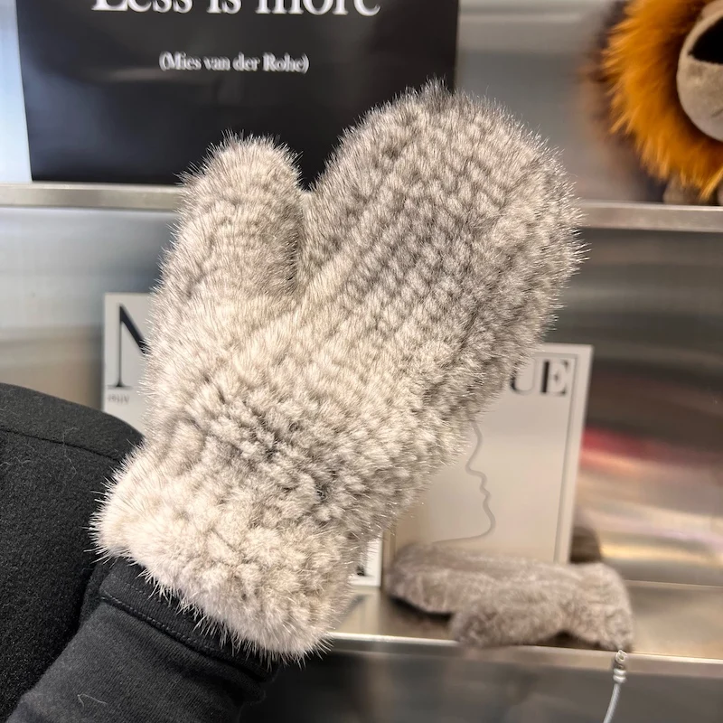 Winter Real Mink Fur Gloves Fashion Soft Warm 100%Natural Mink Fur Gloves Lady Good Elastic Genuine Fur Gloves Knitted Fur Glove