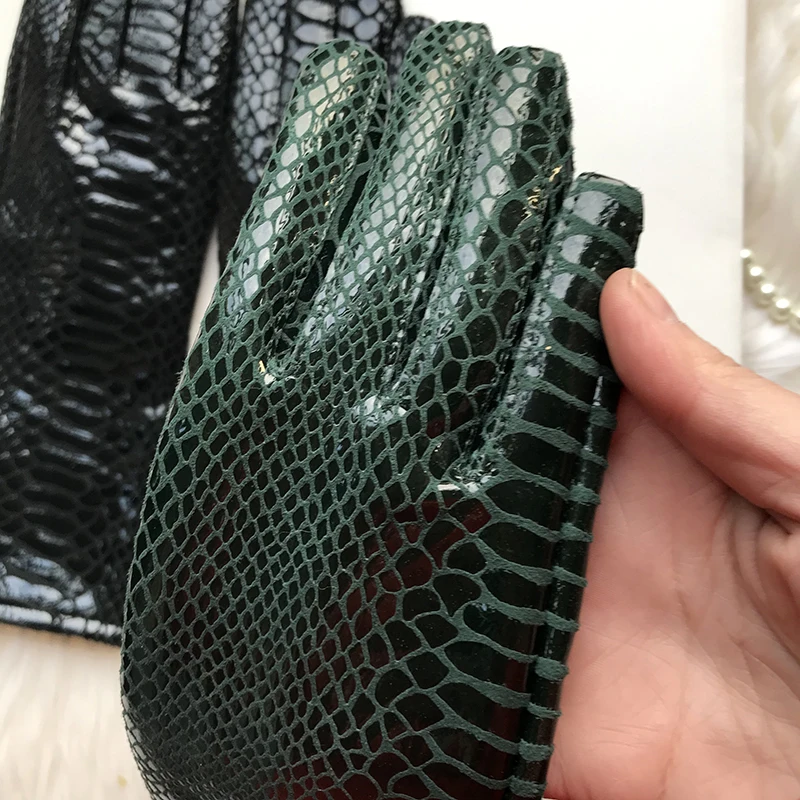 Long Gloves For Women Spring Winter Male Patent Leather Fashion Catwalk Motorcycle Riding Luvas Brilliant Warm Arm Warmer Gants