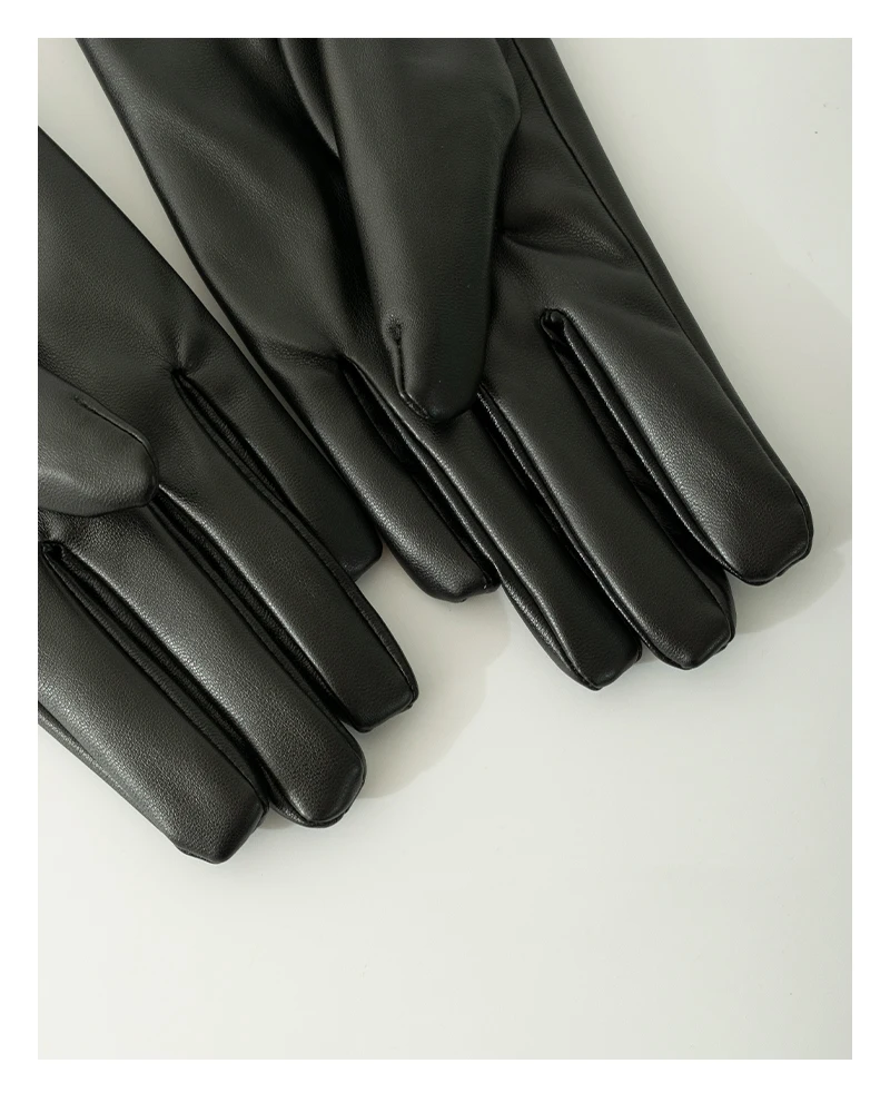 Women's Hollow Peach Heart PU Leather Gloves Winter Plus Velvet Thicken Riding Warm Full Finger Touch Screen Driving Mittens S27