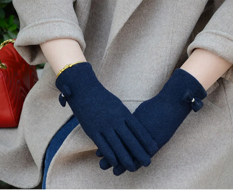 Fashion Elegant Female Wool Knit Embroidery Touch Screen Gloves Winter Women Warm Cashmere Full Finger Bow Dotted Gloves C21