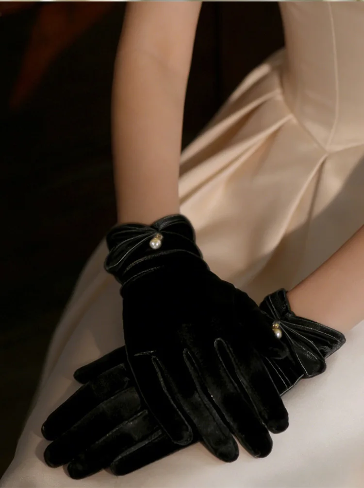 Bridal Gloves 1 Pair Wedding Dress Satin Short Style Elegant Black Retro White Red Wedding Silk Gloves