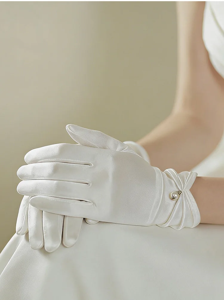 Bridal Gloves 1 Pair Wedding Dress Satin Short Style Elegant Black Retro White Red Wedding Silk Gloves