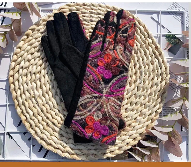 Women Winter Warm Creative Gloves Youth Students Outdoor Cycling Full Finger Gloves Female Lady Touch Screen Thick Mittens