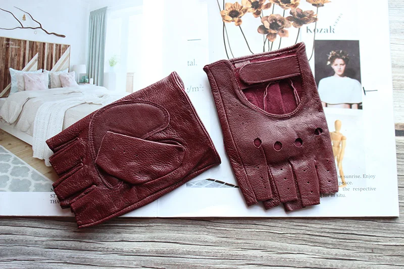 Fashion New Women's Sheepskin Half-Finger Gloves Thin Hollow Unlined Breathable Leather Outdoor Driving Color Gloves Summer