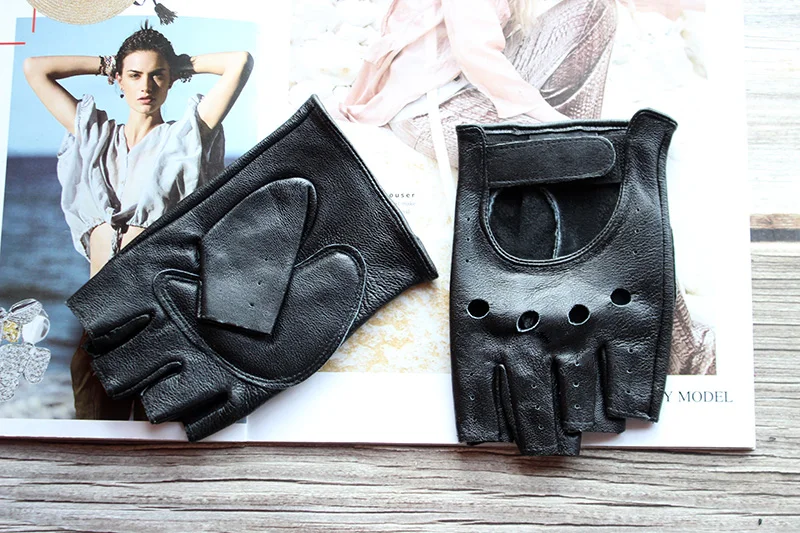 Fashion New Women's Sheepskin Half-Finger Gloves Thin Hollow Unlined Breathable Leather Outdoor Driving Color Gloves Summer